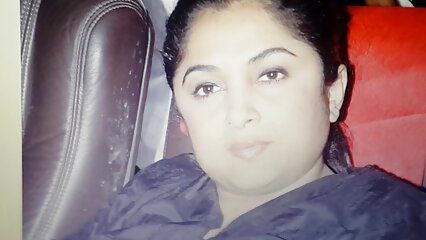 Me pongo medias sexys y dejo entrar mi pene